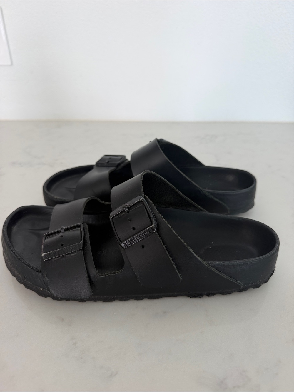 Birkenstock Womens Arizona Black Two-Strap Adjustable Slide Sandals